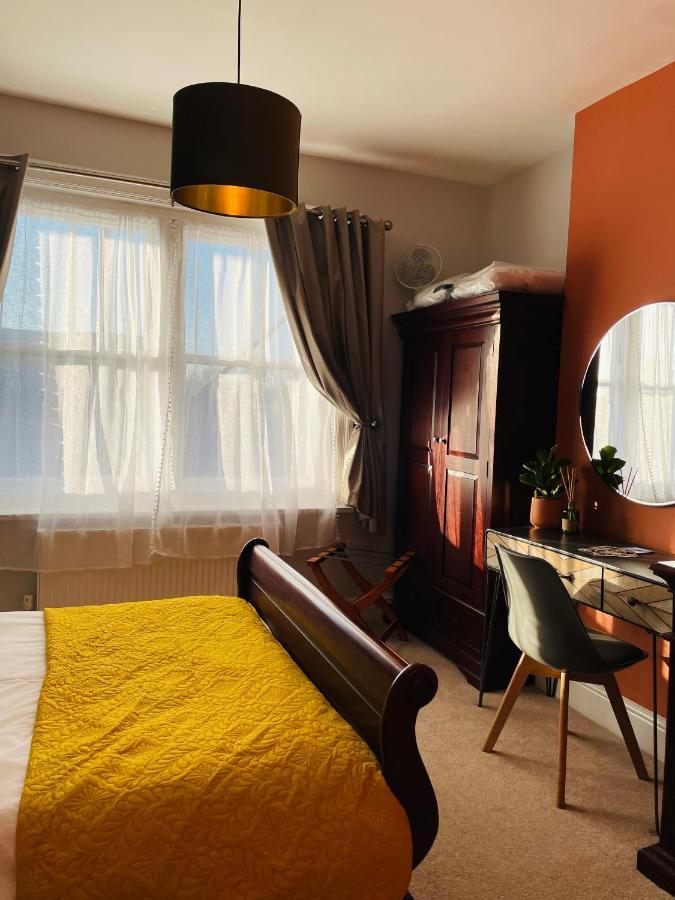 Rooms At The Rosebery NWI Eksteriør billede